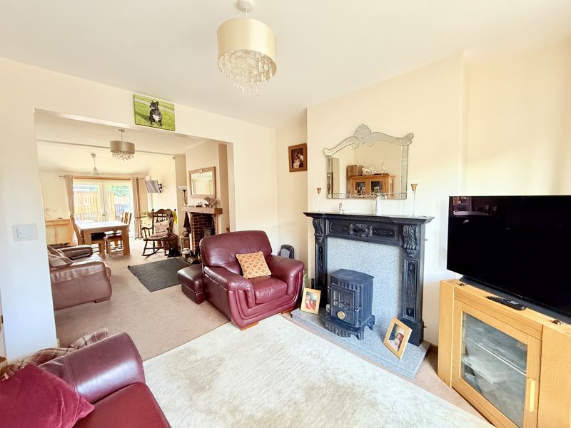 Lounge/Dining Room- click for photo gallery